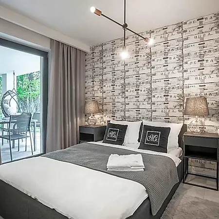 Przyplywy & Odplywy Hotel *